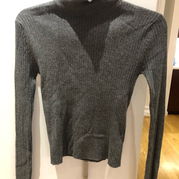 Zara Turtleneck in Grey - Picture 4 of 8